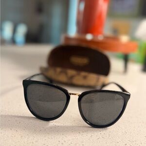 Coach Black Sunglasses with case